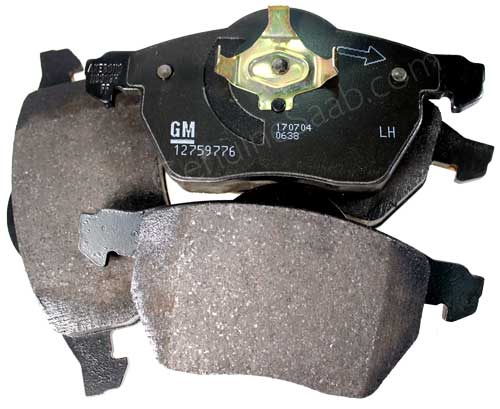 Front Brake Pads 9-5 9-3 900 LOW DUST Akebono